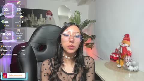 Snapshot of laila_angel chatting on January 2025 08:13:02 AM laila_angel online show from January 2025 08:13:02 AM