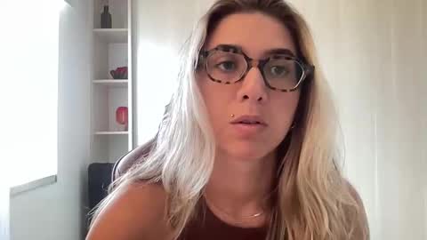 lailayourangel online show from December 2025 05:20:01 PM