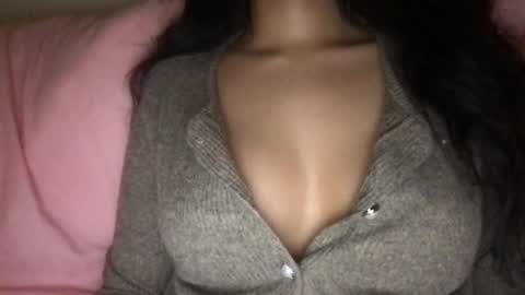 Snapshot of lailayousef chatting on January 2025 08:36:01 AM Laila Yousef online show from January 2025 08:36:01 AM