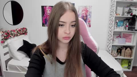 Snapshot of lain__ chatting on December 2024 10:56:01 PM Kira online show from December 2024 10:56:01 PM