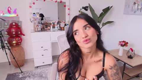 Laira online show from February 2026 09:11:02 PM