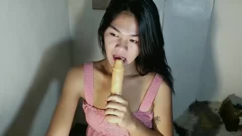 lakshmi_052704 online show from September 2025 09:28:02 PM