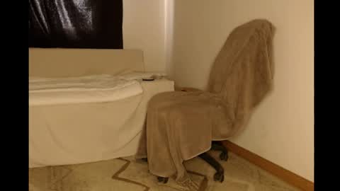 LalaMy online show from April 2026 01:23:02 PM