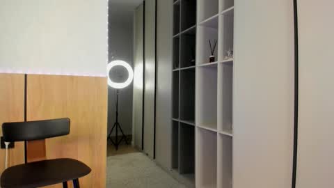 Julia online show from October 2025 08:20:01 PM