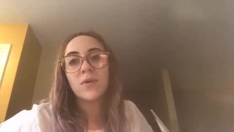 Milf Shakee online show from December 2024 01:17:02 PM