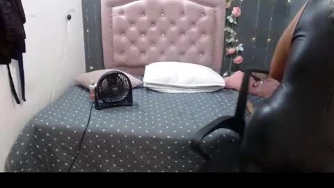 Snapshot of lalisha_96 chatting on March 2025 08:00:02 PM lalisha online show from March 2025 08:00:02 PM