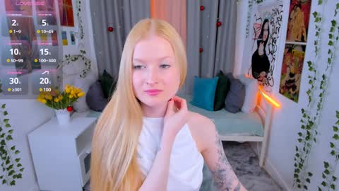 Laly online show from December 2024 04:32:02 PM