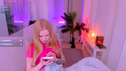 Laly online show from March 2025 07:37:02 PM