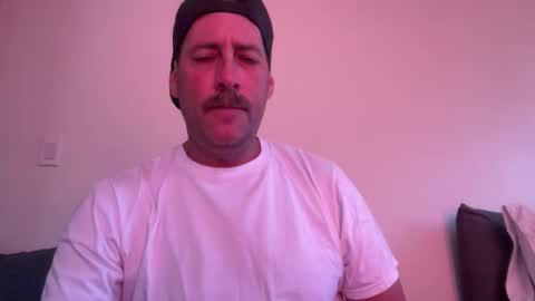 Snapshot of lampin1 chatting on April 2026 05:21:02 PM lampin1 online show from April 2026 05:21:02 PM