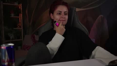 just call me Lana  and her security online show from October 2025 11:11:02 AM