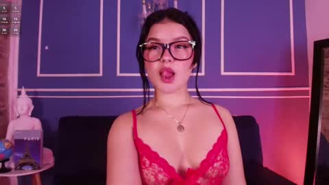  Lana  online show from November 2025 11:21:02 AM