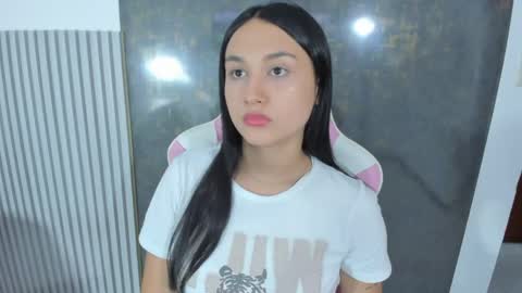 Lana online show from April 2026 09:08:02 PM