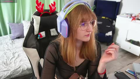 Snapshot of lana_del_kay chatting on December 2024 09:17:02 AM Kay online show from December 2024 09:17:02 AM