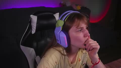 Snapshot of lana_del_kay chatting on September 2025 10:43:01 PM Kay online show from September 2025 10:43:01 PM