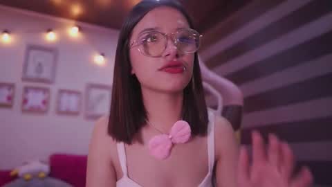 Snapshot of lana_dreams_ chatting on November 2025 10:19:02 PM Lana online show from November 2025 10:19:02 PM