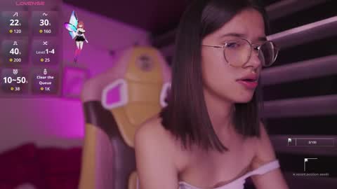 Snapshot of lana_dreams_ chatting on November 2025 10:25:01 PM Lana online show from November 2025 10:25:01 PM