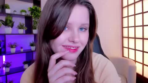 Lana online show from November 2025 09:44:02 AM