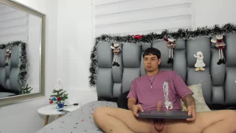 Snapshot of lana_steve chatting on December 2024 08:51:01 PM Lana and Steve online show from December 2024 08:51:01 PM