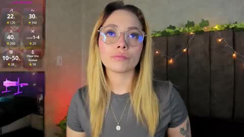 Lana online show from March 2026 04:20:02 AM