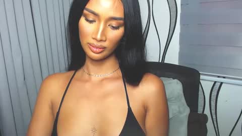 Snapshot of lanadel_hilton chatting on February 2025 05:03:02 AM Lana online show from February 2025 05:03:02 AM