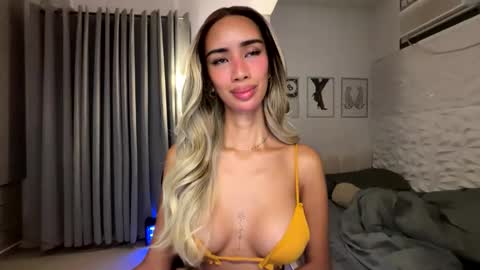 Lana online show from March 2026 01:22:02 AM