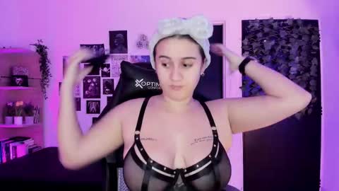 lanaherondale_ online show from December 2025 09:03:01 AM