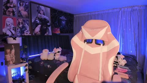 L A N A  online show from February 2025 08:07:02 AM