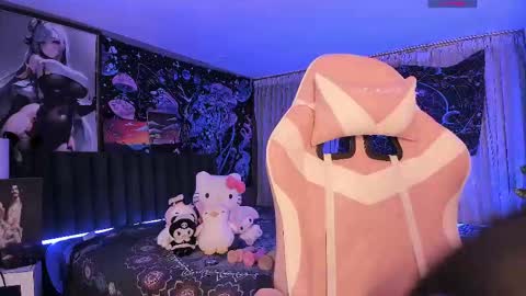 L A N A  online show from February 2025 02:58:01 AM