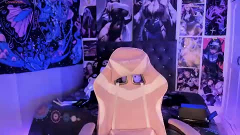 LanaKyutt666 online show from July 2026 11:31:01 PM