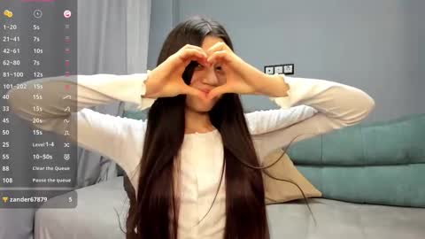 Lana online show from November 2025 04:42:01 PM