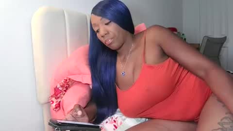 Snapshot of lanalava chatting on November 2025 12:33:01 PM Lana Lava online show from November 2025 12:33:01 PM