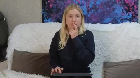 LanaviSmith online show from November 2025 07:07:01 AM