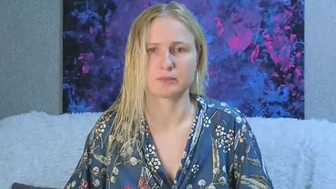 LanaviSmith online show from December 2025 06:18:01 AM