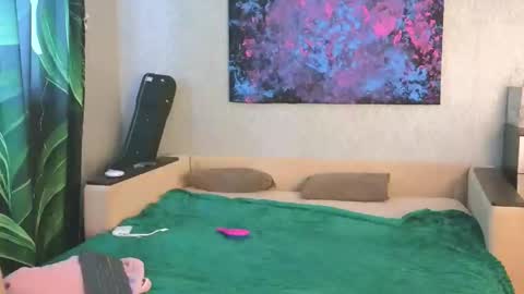 LanaviSmith online show from February 2026 06:44:01 AM