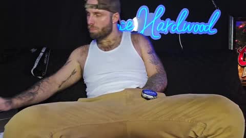 Snapshot of lancehardwood222 chatting on December 2024 01:25:01 AM LANCE online show from December 2024 01:25:01 AM