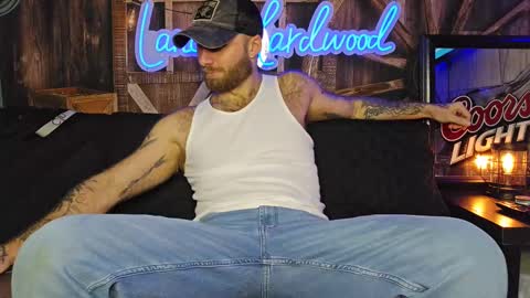 Snapshot of lancehardwood222 chatting on March 2025 01:28:01 AM LANCE online show from March 2025 01:28:01 AM