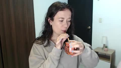 Lanna online show from September 2025 01:11:02 PM