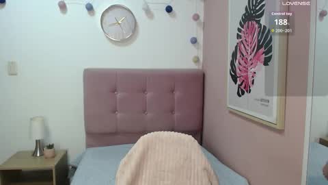 Lanna online show from November 2025 01:12:02 PM