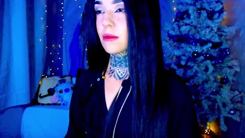 LANNIE   online show from December 2025 02:28:01 AM