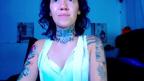 Snapshot of lannie_gonzales chatting on May 2026 08:25:01 PM LANNIE online show from May 2026 08:25:01 PM