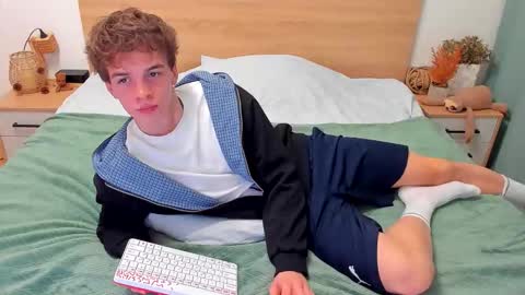 Fandi online show from November 2025 04:56:01 AM