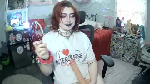 FtMhellhound online show from September 2025 09:30:01 PM