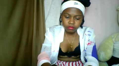 lara_belle online show from May 2026 10:22:01 AM