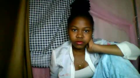 Snapshot of lara_belle chatting on July 2026 10:26:01 PM lara_belle online show from July 2026 10:26:01 PM