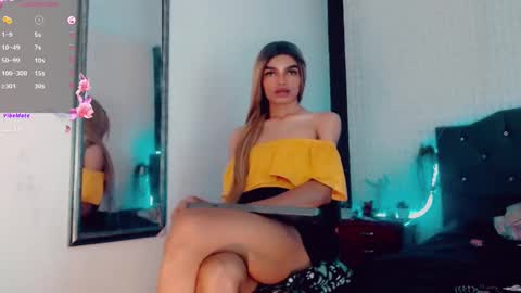 Snapshot of lara_brunette chatting on December 2024 03:53:02 PM Lara Brunette  online show from December 2024 03:53:02 PM