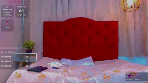 Snapshot of lara_brunette chatting on March 2025 11:35:02 PM Lara Brunette  online show from March 2025 11:35:02 PM