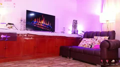Snapshot of lara_giraldo chatting on June 2026 11:25:01 PM Hello Guys I am Lara Giraldo WELCOME To my room online show from June 2026 11:25:01 PM