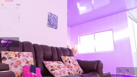 Snapshot of lara_giraldo chatting on June 2026 10:32:02 PM Hello Guys I am Lara Giraldo WELCOME To my room online show from June 2026 10:32:02 PM