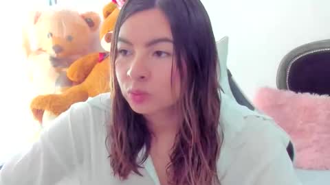 Snapshot of laracat18 chatting on April 2026 06:38:01 PM Lara online show from April 2026 06:38:01 PM