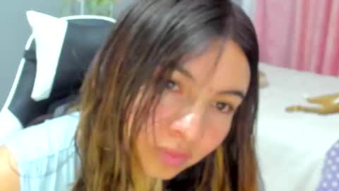 Snapshot of laracat18 chatting on May 2026 11:21:02 PM Lara online show from May 2026 11:21:02 PM